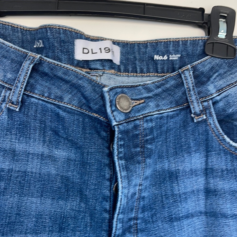 DL